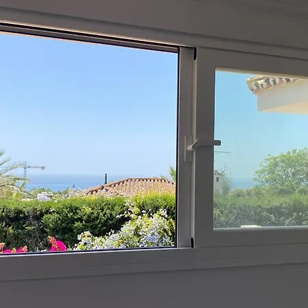 Private In Nagueles Golden Mile Villa