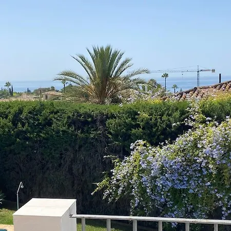 Private In Nagueles Golden Mile Villa *